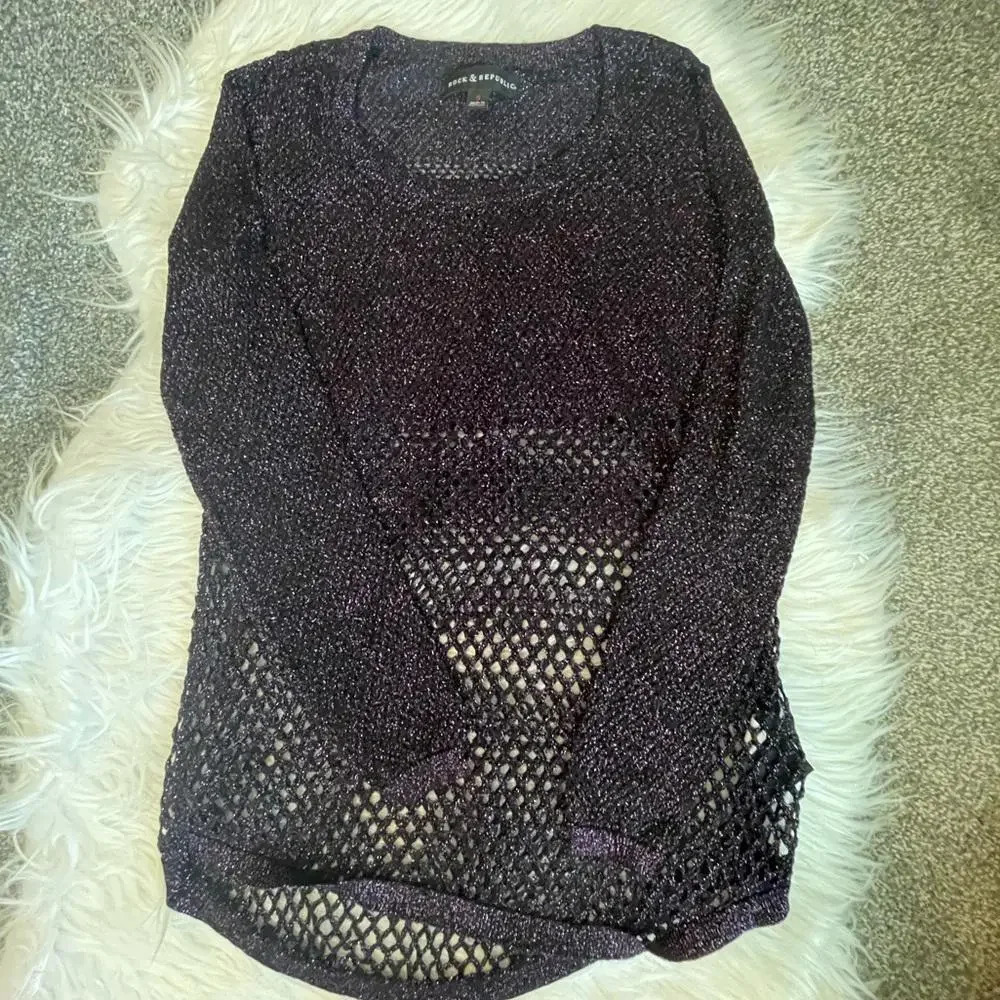 Women's Rock & Republic fish net type purple sparkle sweater, Small